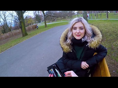 ❤️ Drénkt e Frieme säi waarme Spuer fir Suen - Blowjob am Park vum Eva Elfie ❤ Super Sex op lb.filmexxx18.ru ☑